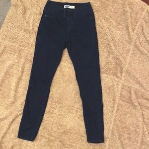 Old Navy Rockstar jeggings. New, never worn. 2P